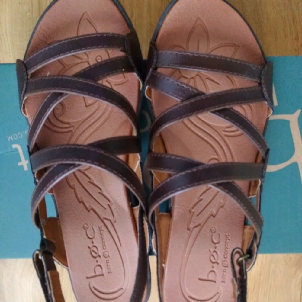 B.O.C. Sandals - Picture 4 of 7